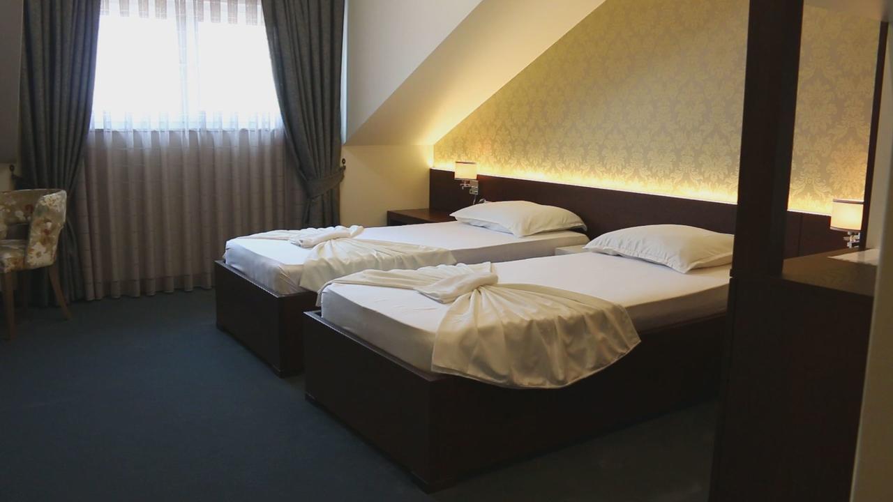 Hotel Admiral Призрен Экстерьер фото