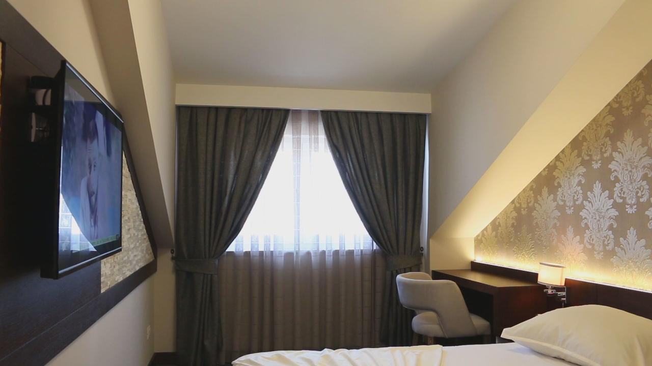 Hotel Admiral Призрен Экстерьер фото