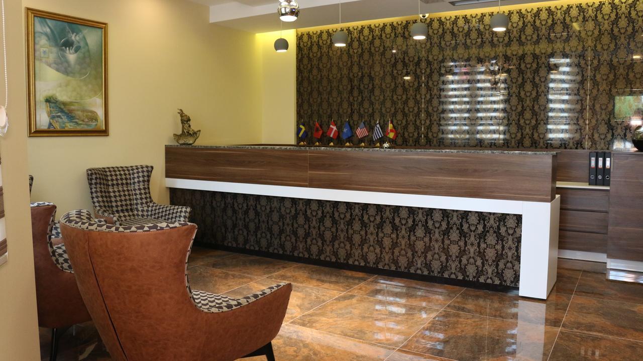 Hotel Admiral Призрен Экстерьер фото